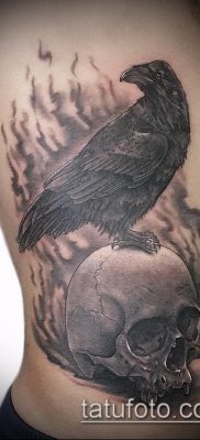 holló koponya tetoválás (jelentése) - példa egy érdekes tetoválási rajzra - 032
