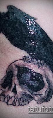 holló koponya tetoválás (jelentése) - példa egy érdekes tetoválási rajzra - 019
