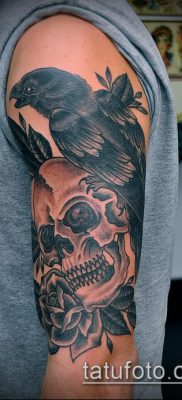 holló koponya tetoválás (jelentése) - egy példa egy érdekes tetoválás tervezésre - 011