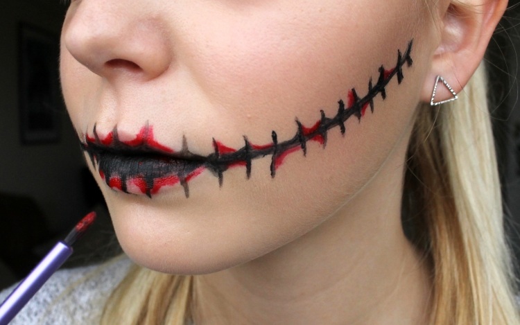 na falošné stopy použite falošnú krv halloween-make-up-deti-zombie-v ústach-ušité-pokyny-make-up-krvavé škvrny-umelé
