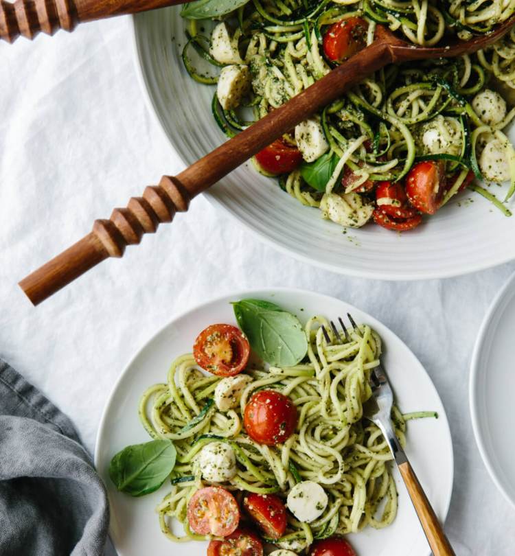 cuketové recepty rezance pesto podávame