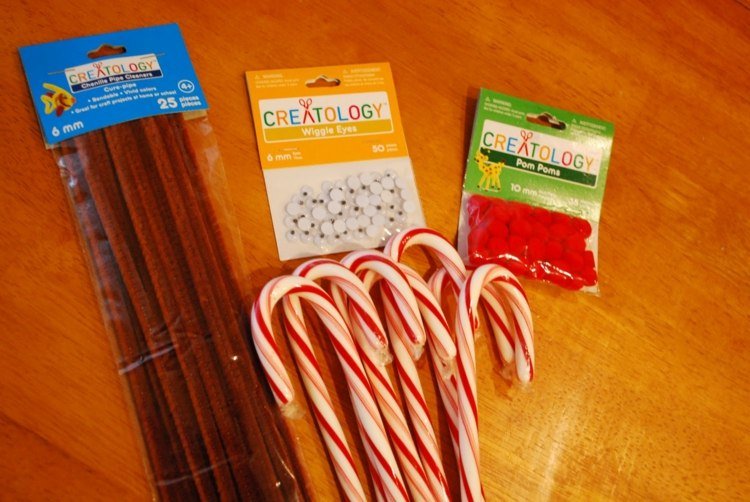 remeselný materiál čistič rúrok krútiť očami bambuľky cukríkové palice dekorácia sob Rudolf