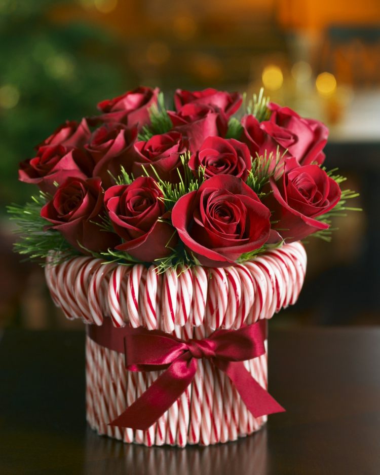 dekorácia stolu vianočné cukríky palice váza deco