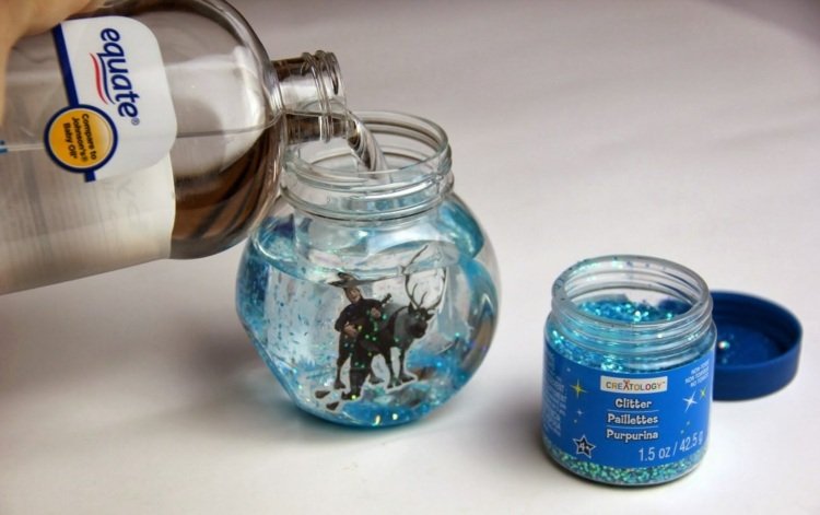 ľadová kráľovná drotár plastová fľaša-snehová guľa-trblietka-sneh-urob si sám