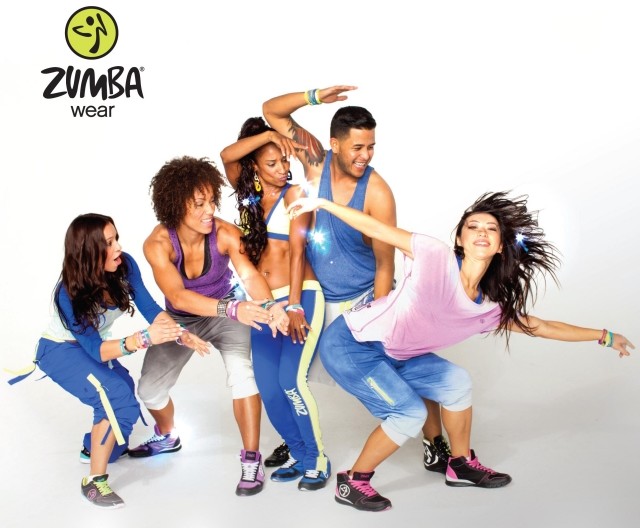 kolekcia oblečenia zumba-ženy-muži-leto-2013