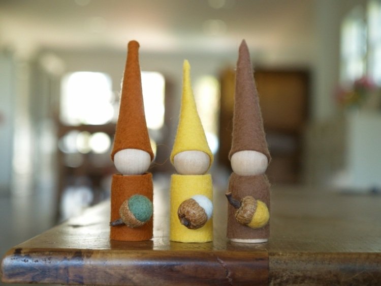 plstené drevo-jeseň-žaluď-trpaslíci