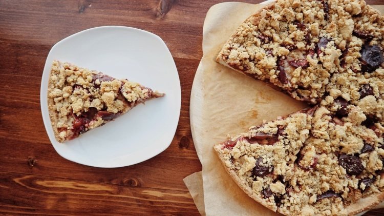 Pečenie slivkových koláčov Recept na piškóty s drobenkou