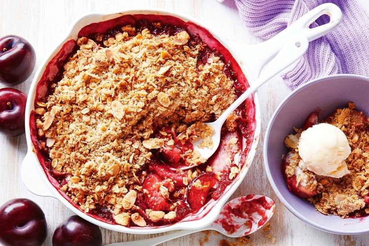 Recept na pečenie koláča zo slivkovej drviny na jeseň